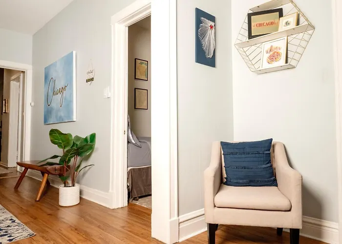 Apartment Chic & Comfy 3br, Family Friendly *