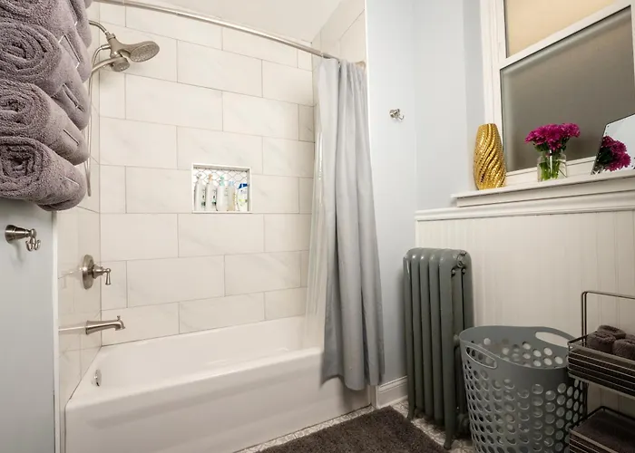 Chic & Comfy 3br, Family Friendly Apartment